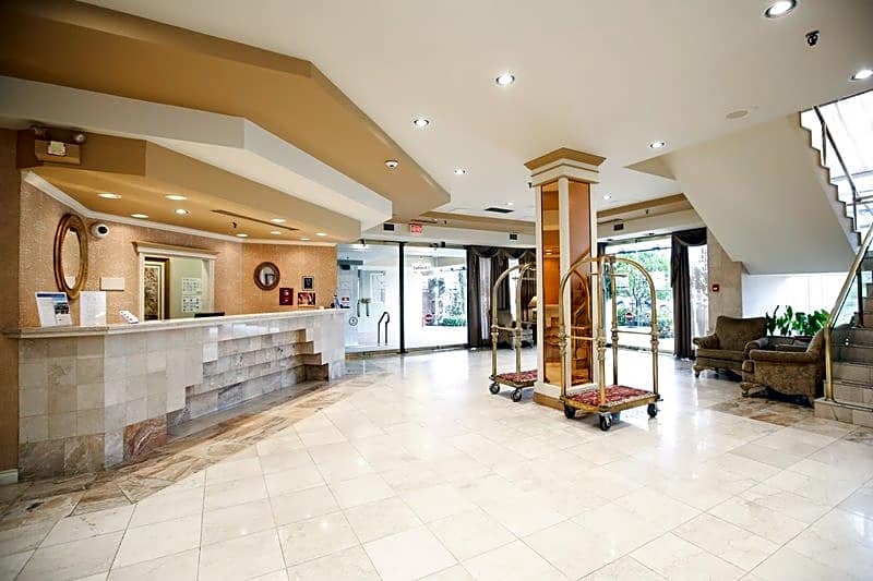 Atrium Hotel Vancouver
