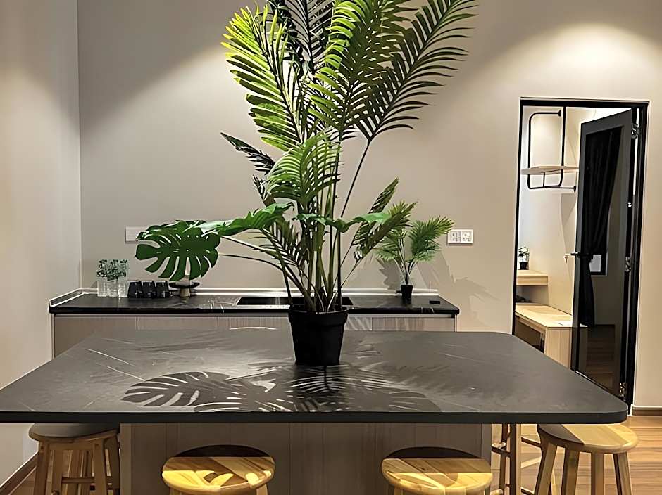 Hotel Brynton at Cameron Centrum Mall