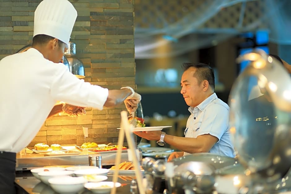 Ramee Grand Hotel And Spa