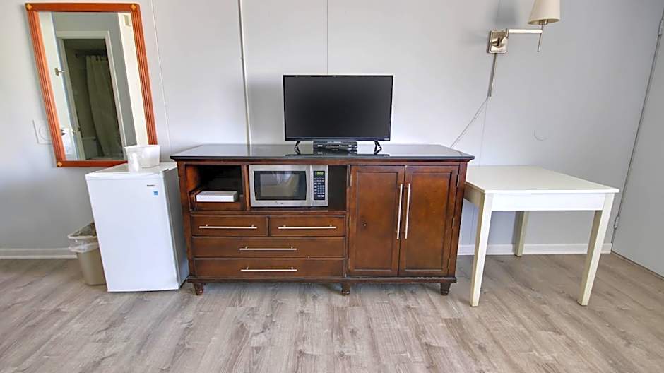 Rideau Oceanfront Motel