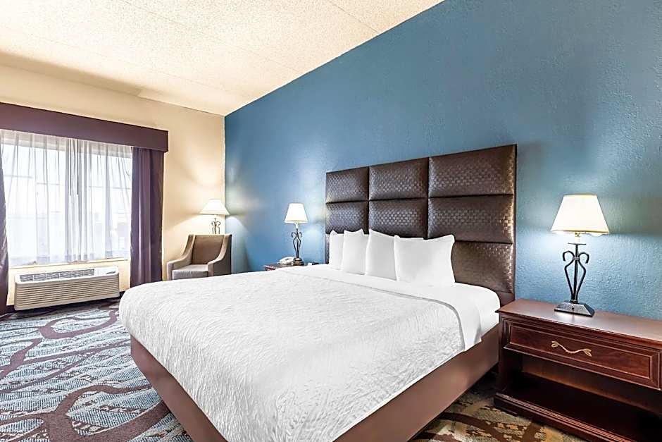 Best Western Holiday Manor