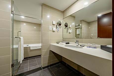 Suite - 2 King Beds, Non-Smoking , Upgrade