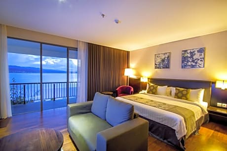 Junior Suite with Balcony