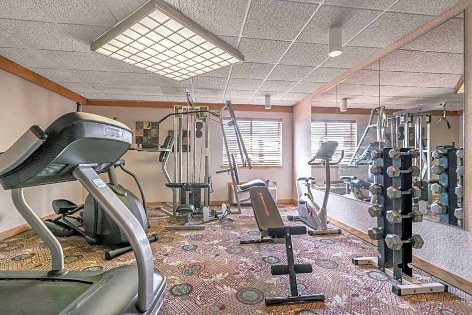 Ramada by Wyndham Fargo