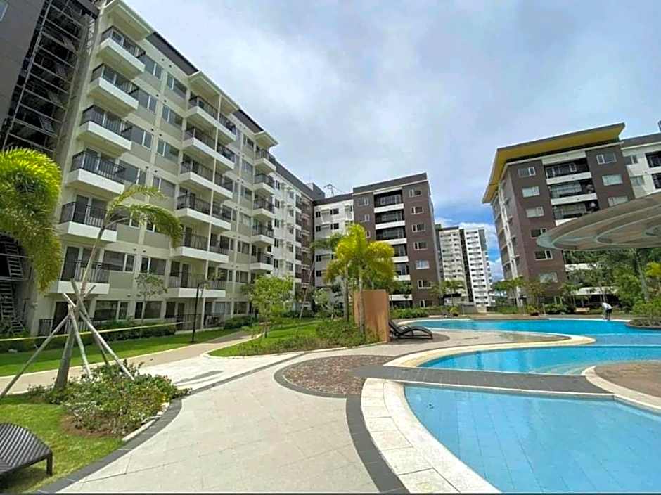 AVIDA ATRIA T2- B, near S&R and SM city by Denice