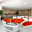 Clarion Inn & Suites Kissimmee-Lake Buena Vista South