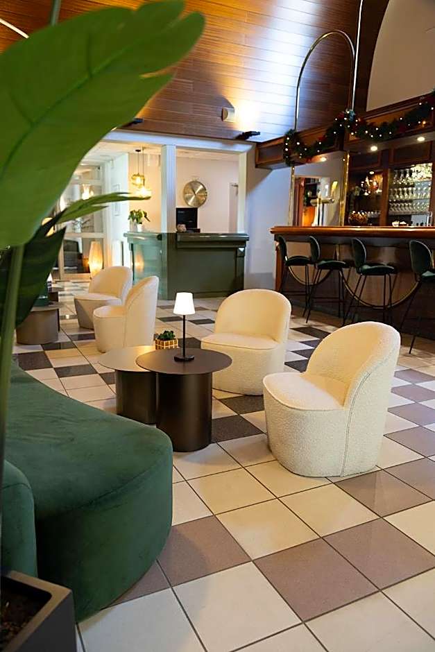 The Originals City, Le Patio Hôtel, Cholet Nord