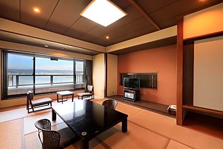 Triple Room with Lake View