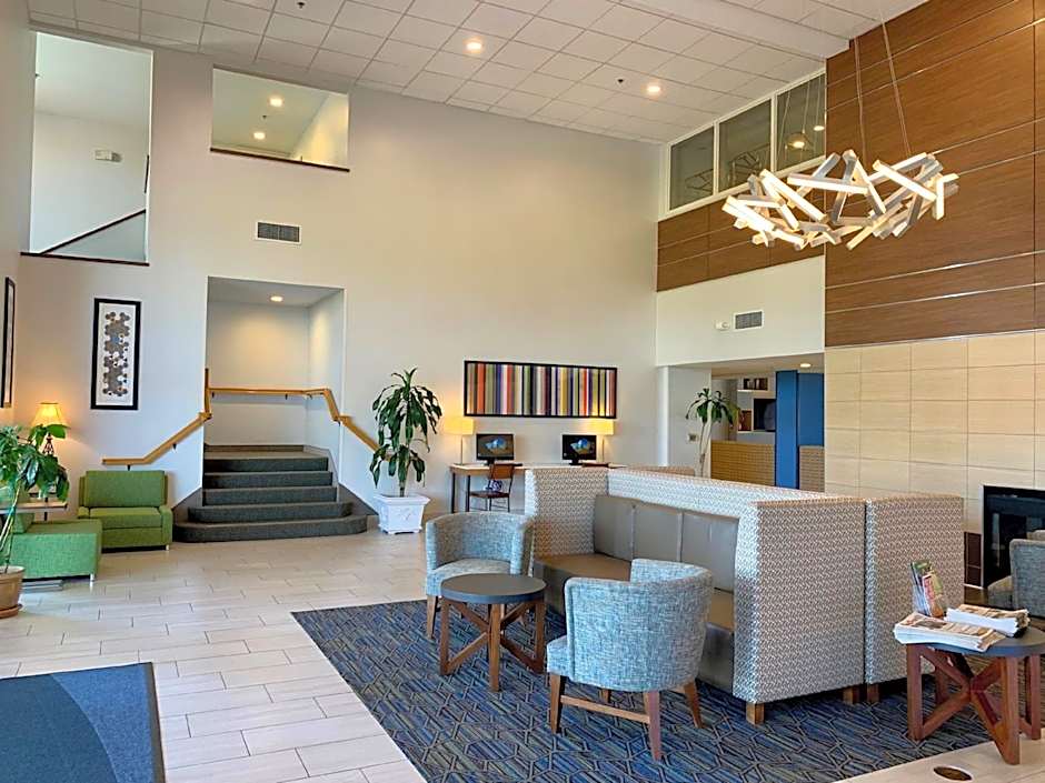 Holiday Inn Express & Suites Tracy By IHG