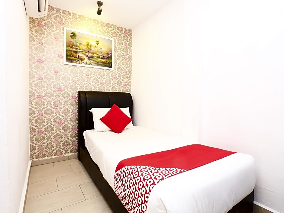OYO 718 Mr J Hotel Wakaf Che Yeh 1