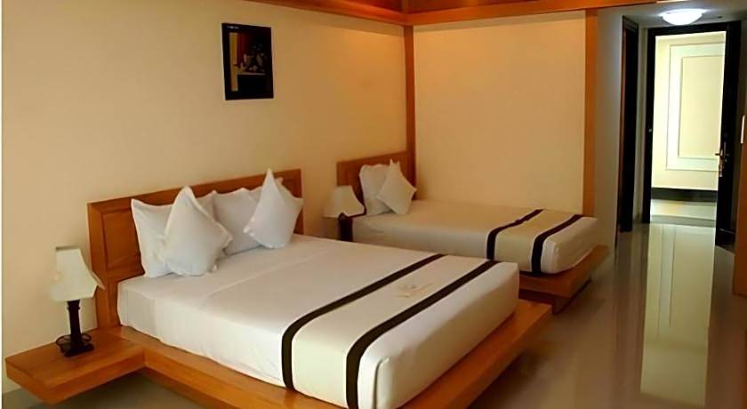 Kaya Hotel
