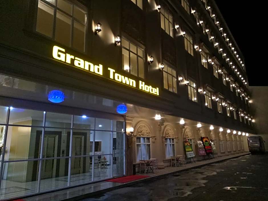 Grand Town Hotel Mandai