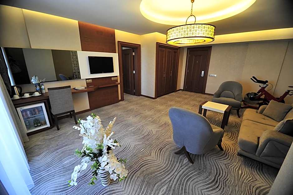 Grand Cenas Hotel