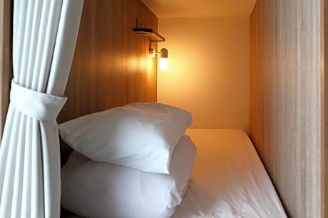 Bunk Bed in Mixed Dormitory Room