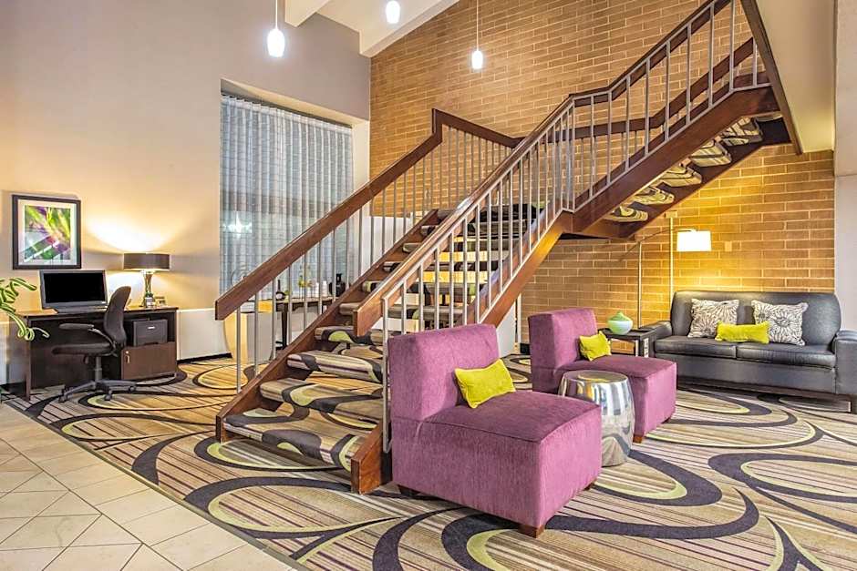 La Quinta Inn & Suites by Wyndham Oshkosh