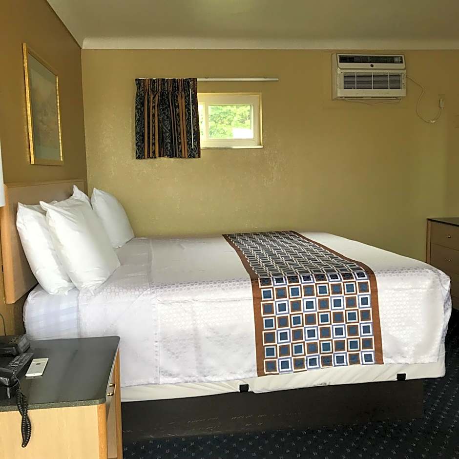 Budget Inn By OYO Toledo Perrysburg I-280