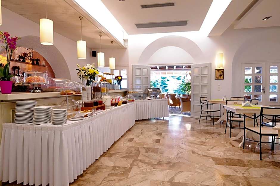 Kamari Hotel