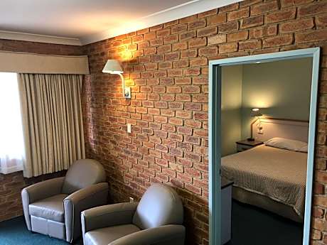 2 Bedroom Suite