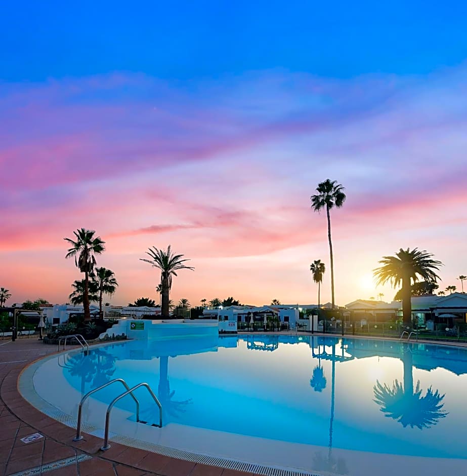 Maspalomas Lago Canary Sunset