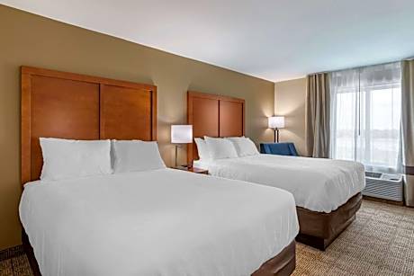 Standard Queen Room with Two Queen Beds - Non-Smoking