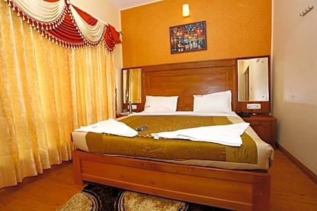 Lagana MMR Holiday Inn