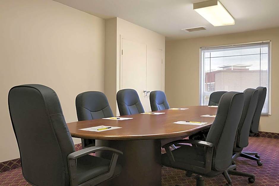 Super 8 by Wyndham Fort Nelson BC