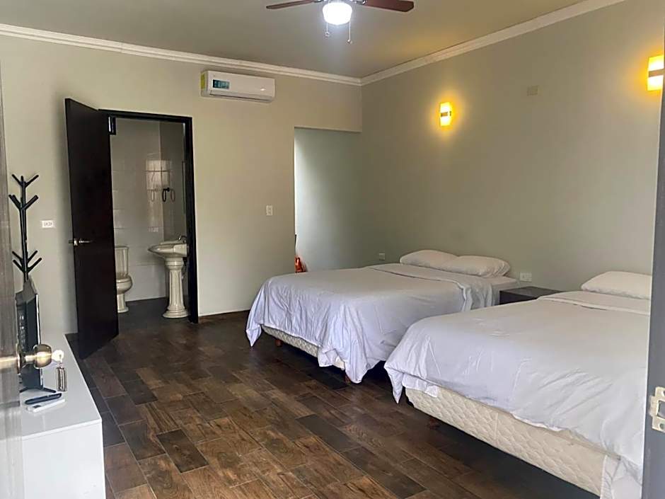 Hotel 230