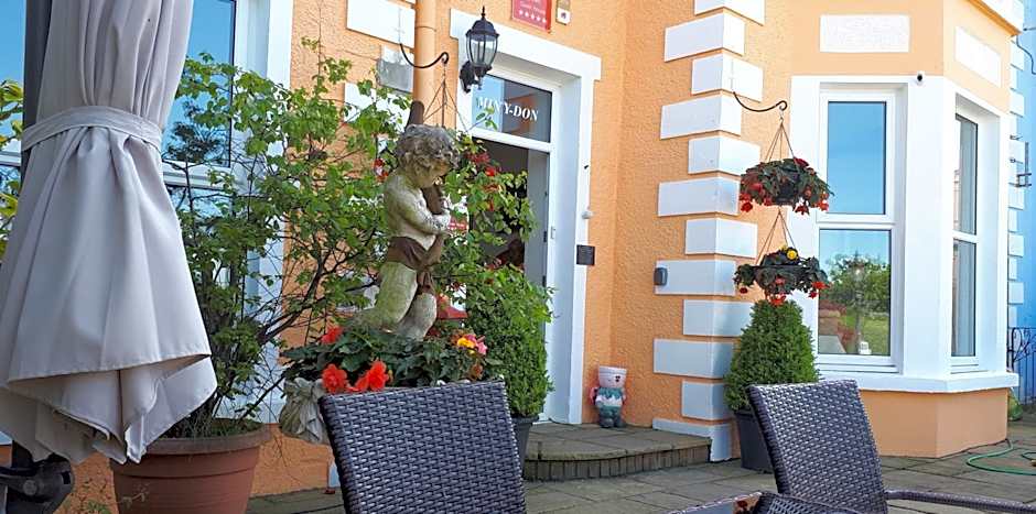 Min y Don Guest House