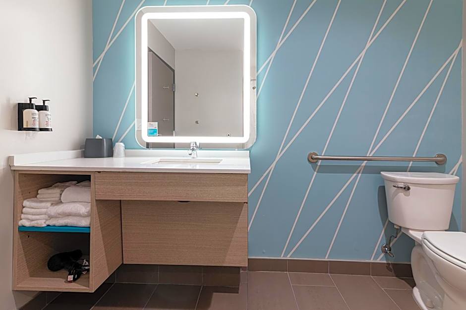 avid hotel Summerville By IHG