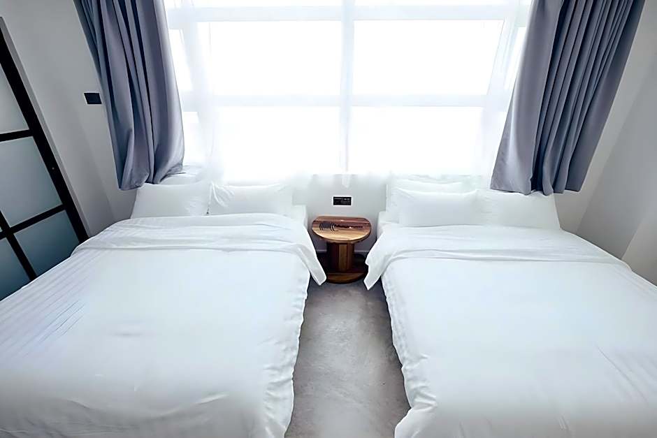 White Loft Hotel