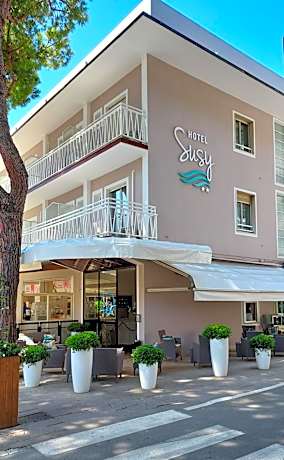 Hotel Susy - Bakery & Gluten Free Home Made - direttamente su viale Dante a due passi dal mare