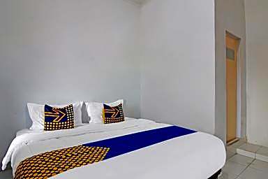 SPOT ON 92498 Fanni Homestay