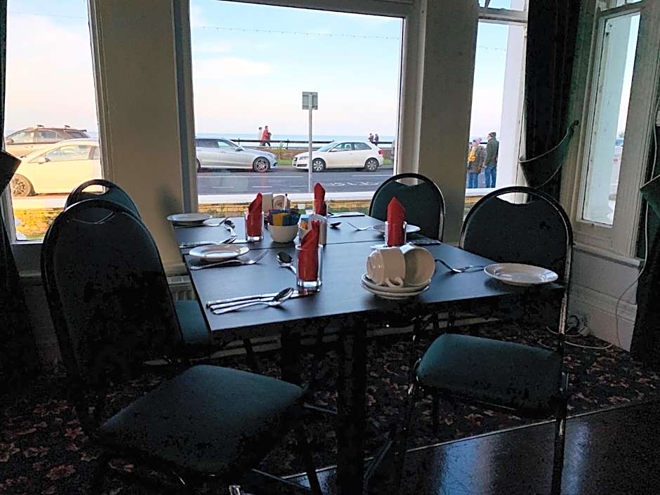 Four Oaks Hotel
