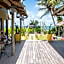 Villas des Alizes Beachfront Suites
