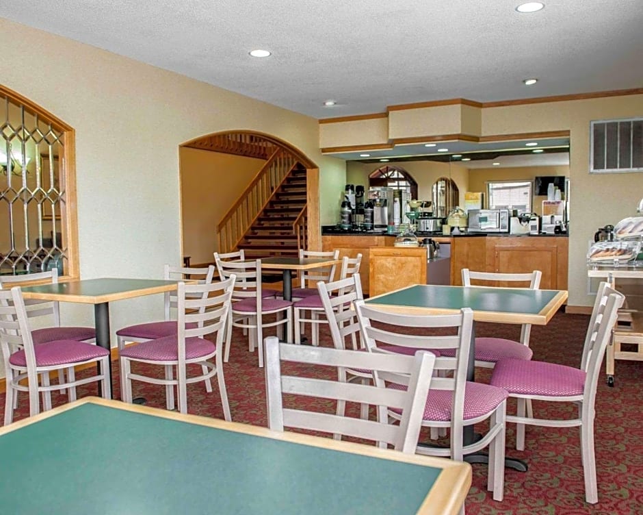 Quality Inn & Suites Indianapolis Northwest