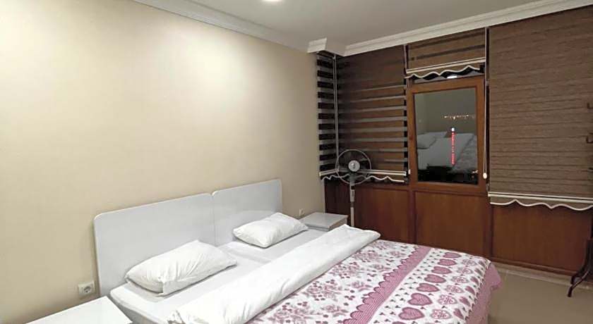 MAVİ KÖŞK UZUNGÖL