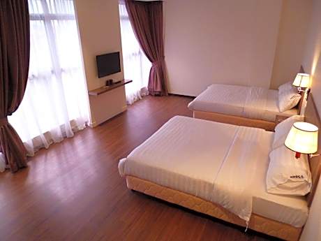 Deluxe Family Room