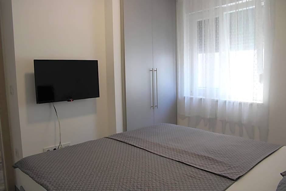 Photo 1 of 22 of 1 Bedroom Apartment