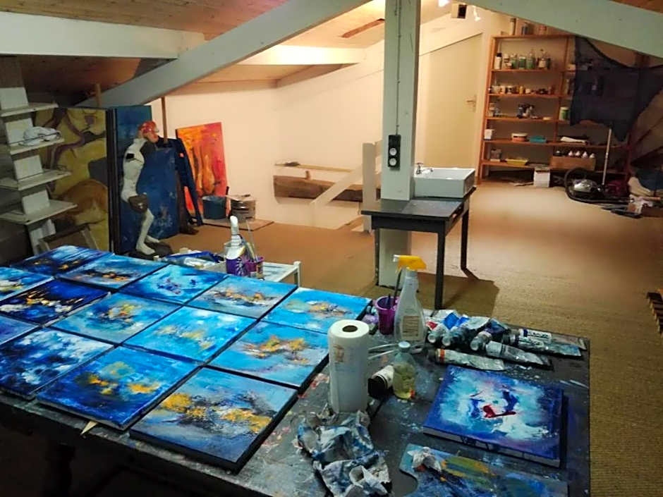 Galerie d'art d'une ancienne mairie de 1783