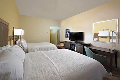 2 Queen Beds Nonsmoking