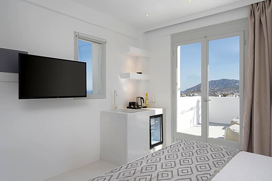 Cycladic Suites & Spa