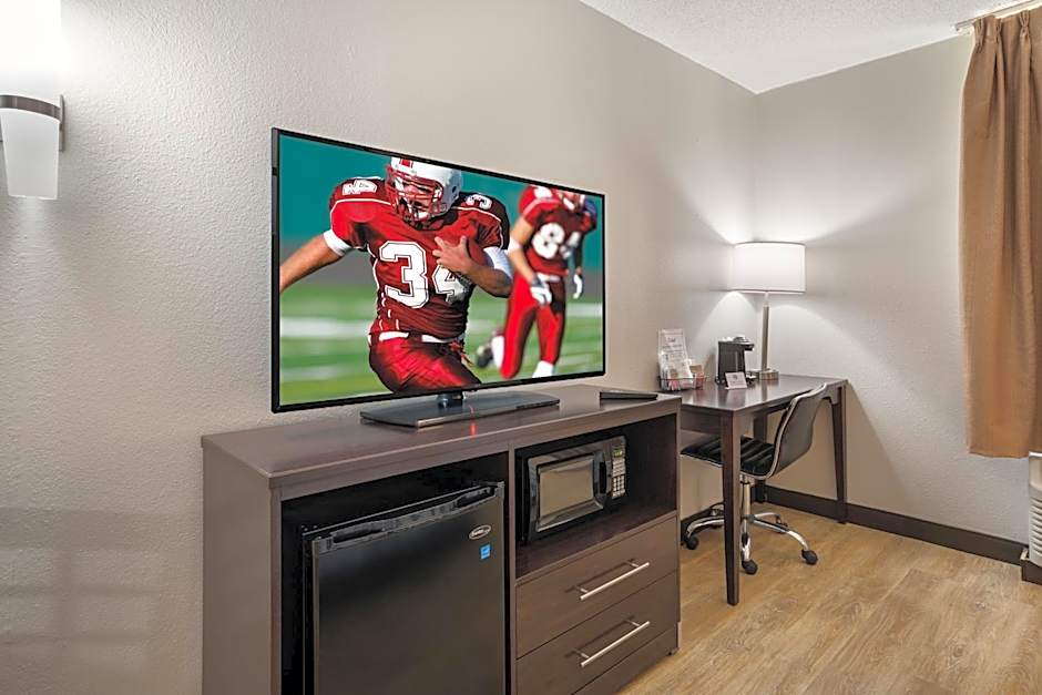 Red Roof Inn & Suites Jacksonville, NC