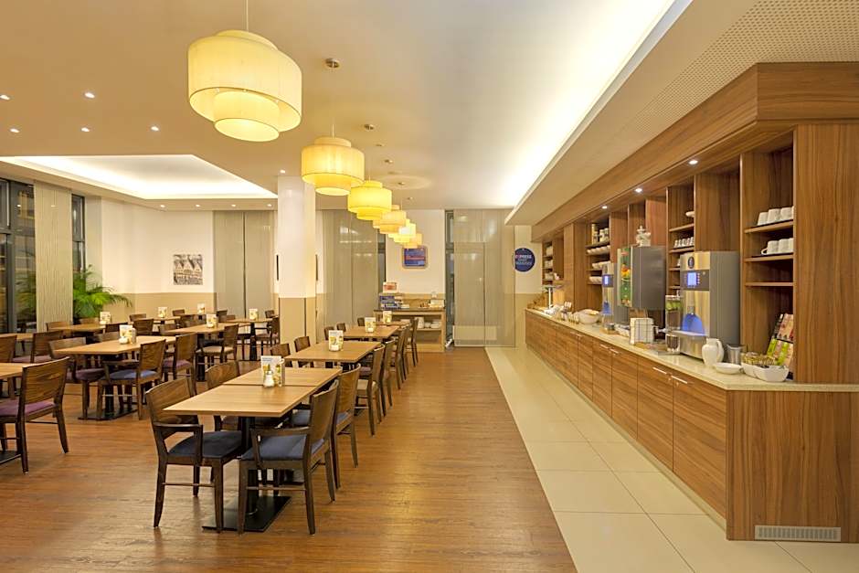 Premier Inn Frankfurt City Centre
