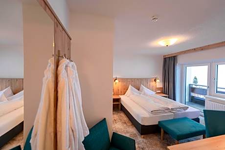 Double or Twin Room with Balcony