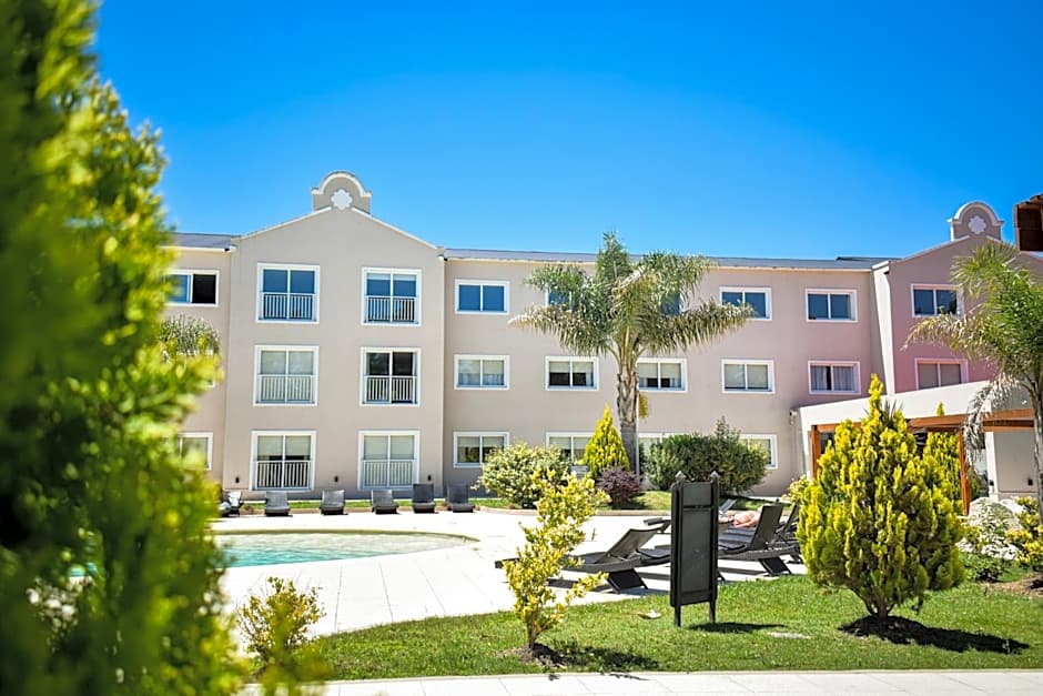 Howard Johnson Plaza & Convention Center Spa La Plata