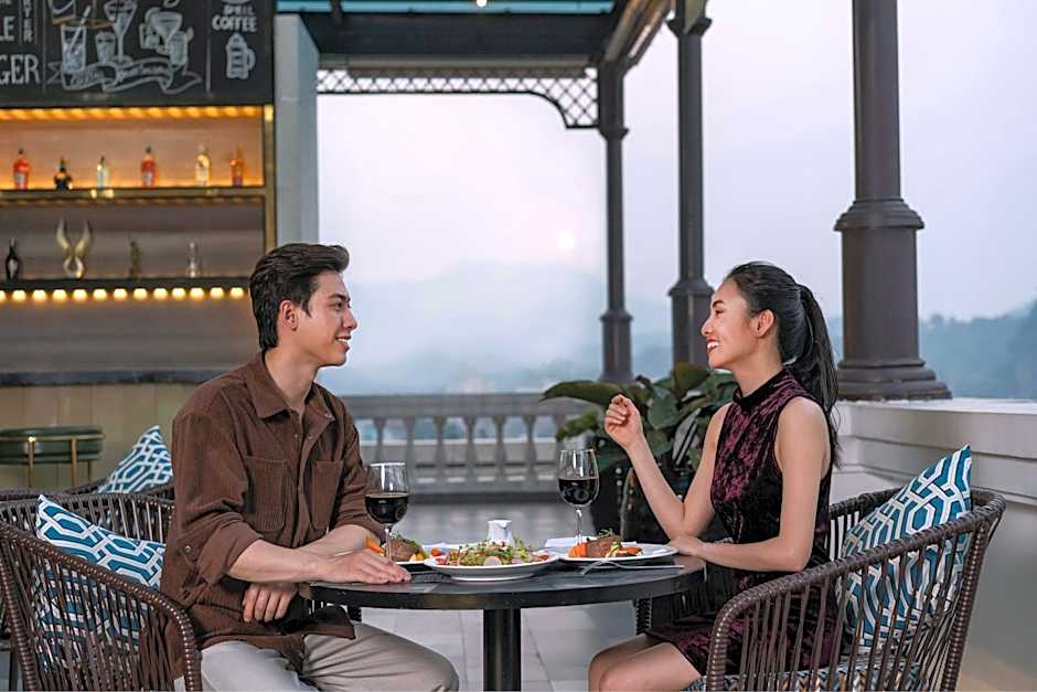 Four Points by Sheraton Lang Son