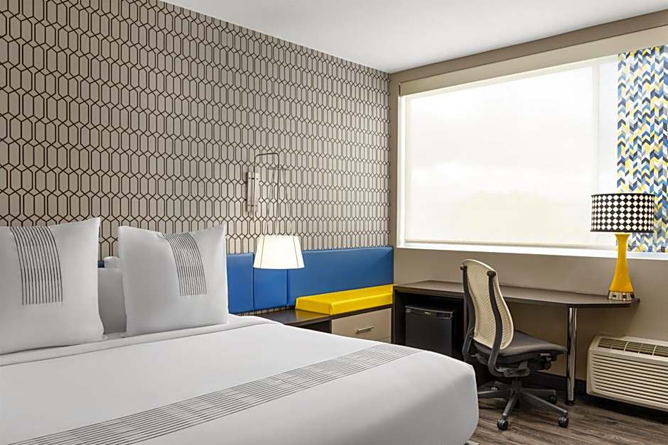 GLo Best Western Dawley Farms In Sioux Falls