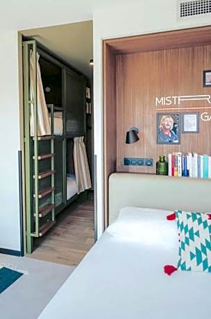 JOST OVERSIZE - Family Room