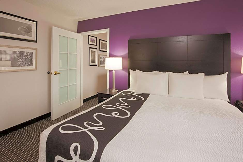 Bloom Hotel