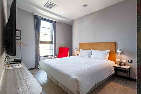 CHECK inn Taichung Ziyou